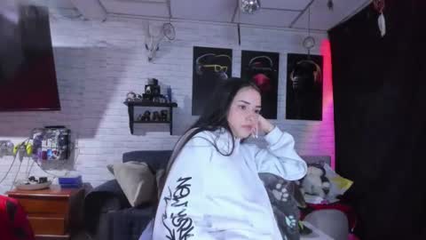 Melany online show from 28, 12, 2024