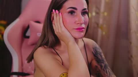 KimSkye online show from 10, 3, 2025