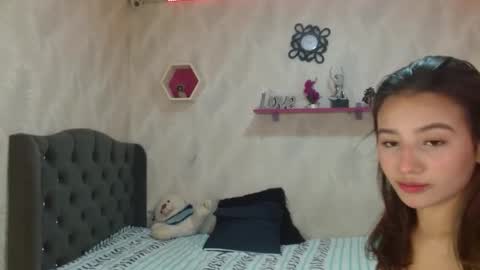 Snapshot of kimty_ chatting on 10, 9, 2025 kimty online show from 10, 9, 2025