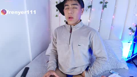 Snapshot of king_azahell chatting on 8, 1, 2025 king help me reach 100 likes online show from 8, 1, 2025