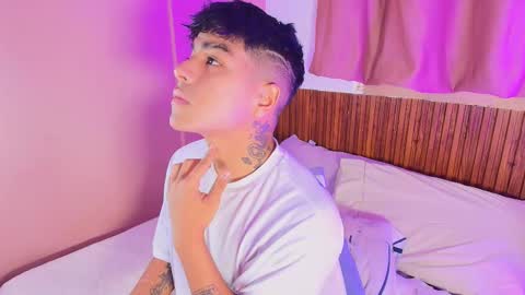 king  help me reach 100 likes online show from 9, 3, 2026