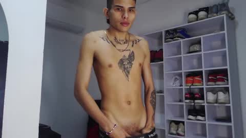 Snapshot of king_bryan19 chatting on 19, 12, 2024 bryan online show from 19, 12, 2024