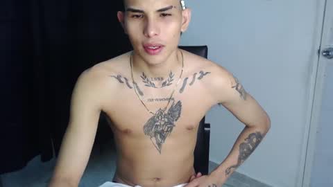 Snapshot of king_bryan19 chatting on 19, 1, 2025 bryan online show from 19, 1, 2025