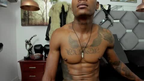 Snapshot of king_fitt_ chatting on 31, 12, 2024 HOT MEN BLACK online show from 31, 12, 2024