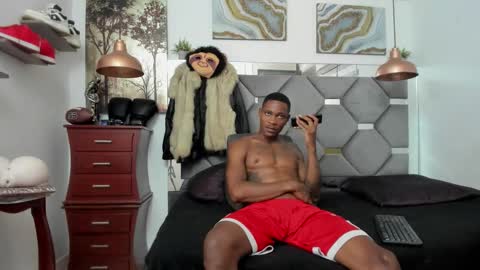 Snapshot of king_fitt_ chatting on 22, 2, 2026 HOT MEN BLACK online show from 22, 2, 2026