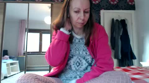 sexysexyhotwetpinkredpussy online show from 26, 5, 2026