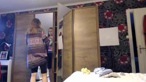 Snapshot of kingandprincess chatting on 12, 7, 2026 sexysexyhotwetpinkredpussy online show from 12, 7, 2026