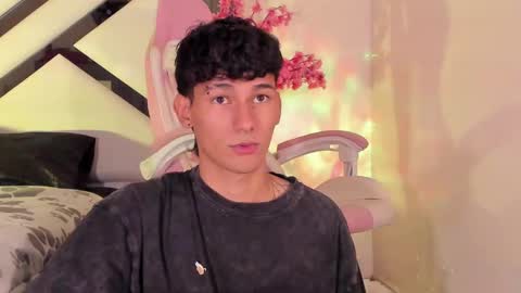  A L E X  online show from 5, 2, 2025