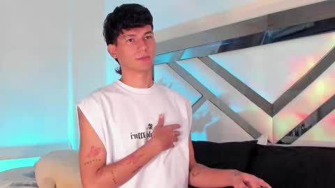  A L E X  online show from 9, 2, 2025