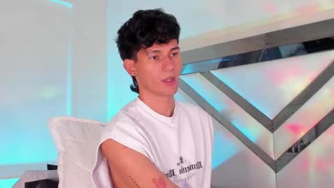  A L E X  online show from 9, 2, 2025