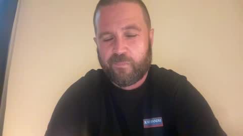 Snapshot of kingsizetease chatting on 4, 3, 2025 kingsizetease online show from 4, 3, 2025