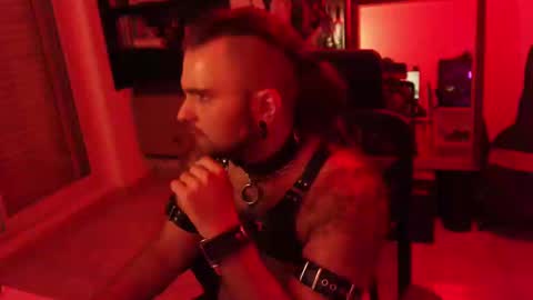Snapshot of kinkracc chatting on 10, 10, 2025 kinkRacc online show from 10, 10, 2025