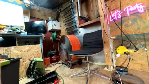 Snapshot of kinksss4all chatting on 10, 6, 2026 KinkPLAY9 online show from 10, 6, 2026