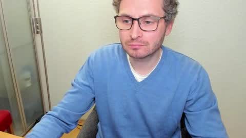 Snapshot of kinksubbydubby chatting on 5, 11, 2025 kinksubbydubby online show from 5, 11, 2025