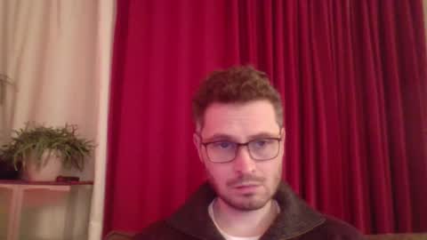 Snapshot of kinksubbydubby chatting on 14, 12, 2025 kinksubbydubby online show from 14, 12, 2025