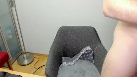 Snapshot of kinksubbydubby chatting on 27, 4, 2026 kinksubbydubby online show from 27, 4, 2026