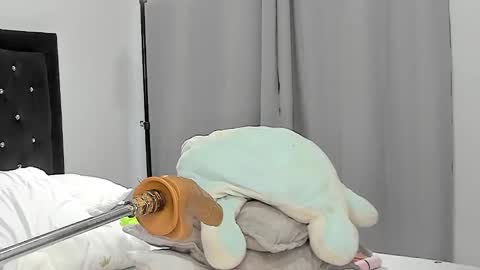 Snapshot of kinky_alisson chatting on 18, 2, 2025 Alisson Summers online show from 18, 2, 2025