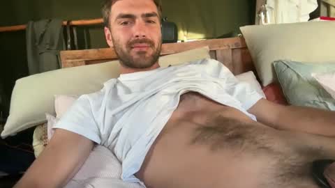 M online show from 11, 11, 2025