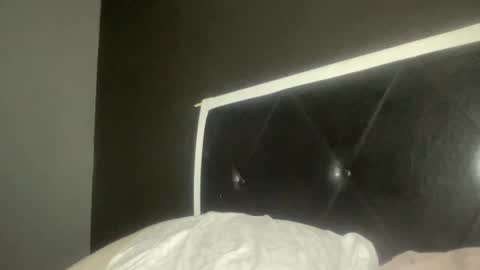 Bunniii online show from 8, 2, 2025