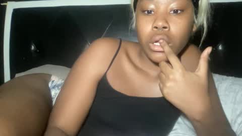 Bunniii online show from 12, 2, 2025