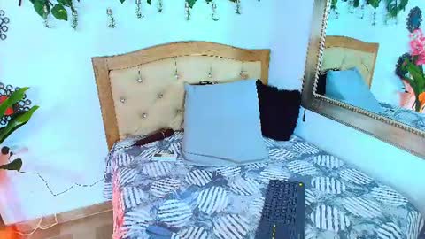 Snapshot of kinkysweet__ chatting on 14, 7, 2026 Isabella online show from 14, 7, 2026