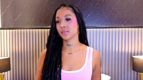 Snapshot of kinsleybrown chatting on 1, 5, 2026 CALL ME KINSLEY online show from 1, 5, 2026