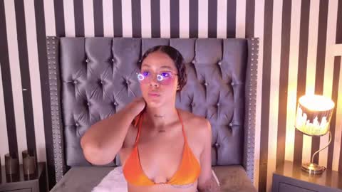 Snapshot of kinsleybrown chatting on 19, 5, 2026 CALL ME KINSLEY online show from 19, 5, 2026