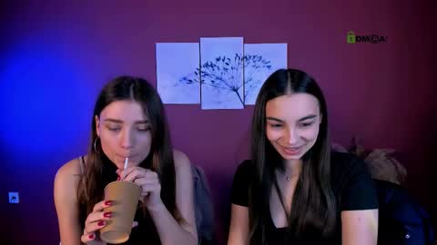 Snapshot of kira_light__ chatting on 28, 11, 2025 kira_light__ online show from 28, 11, 2025