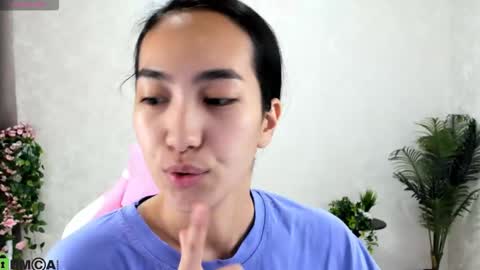 Aura online show from 20, 10, 2025