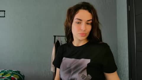 Snapshot of kira_love1 chatting on 8, 4, 2026 Kira love1 online show from 8, 4, 2026