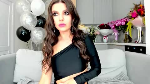 Kira and friends online show from 21, 9, 2025