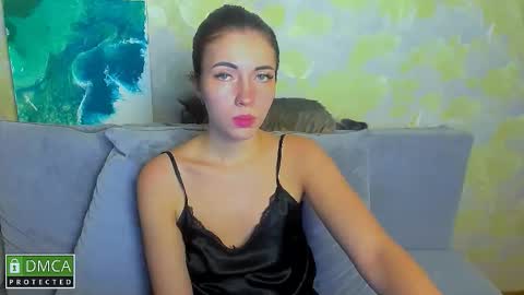 Snapshot of kira_moon_1 chatting on 14, 12, 2025 Kira online show from 14, 12, 2025