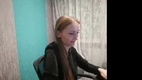 Snapshot of kira_morekiss chatting on 7, 3, 2025 kira_morekiss online show from 7, 3, 2025