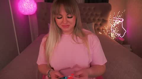 Kira online show from 3, 3, 2025