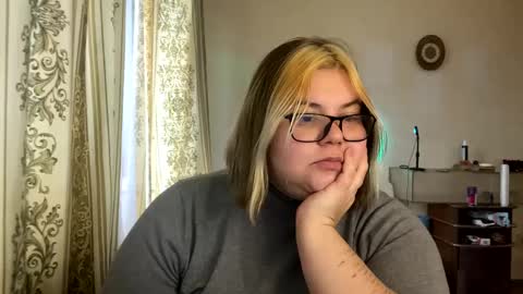 Just Kira online show from 18, 12, 2024