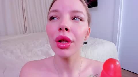 Snapshot of kiralotus chatting on 12, 3, 2025 little vampire online show from 12, 3, 2025