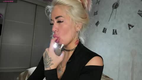 Snapshot of kiramagnolia chatting on 24, 5, 2026 Kira online show from 24, 5, 2026