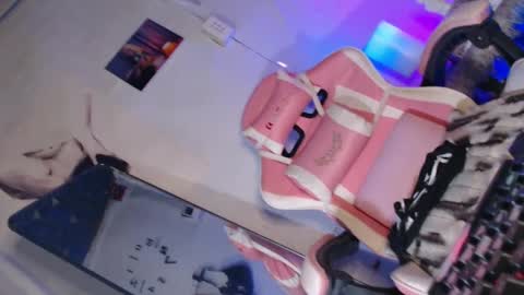 Snapshot of kiramillerxx chatting on 5, 12, 2024 Its your girl KIRA online show from 5, 12, 2024