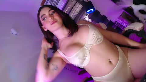 Snapshot of kiramillerxx chatting on 9, 9, 2025 Its your girl KIRA online show from 9, 9, 2025