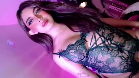 Its your girl KIRA online show from 19, 12, 2025