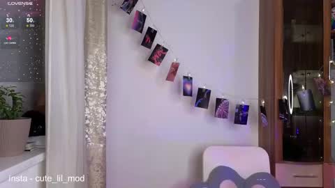 Kira cute online show from 16, 12, 2025