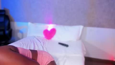 kishalove_ online show from 9, 11, 2025