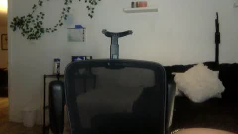 Kissah Kreampuff online show from 23, 9, 2025