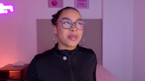 Snapshot of kisscocoaxo chatting on 23, 12, 2025 cocoa online show from 23, 12, 2025