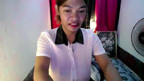 Snapshot of kisses_asian143 chatting on 8, 11, 2025 VICTORIA online show from 8, 11, 2025