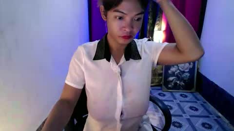 Snapshot of kisses_asian143 chatting on 10, 11, 2025 VICTORIA online show from 10, 11, 2025