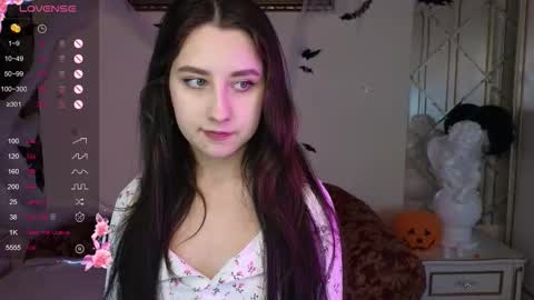 Snapshot of kisses_eva chatting on 9, 11, 2025 Hot Eva online show from 9, 11, 2025