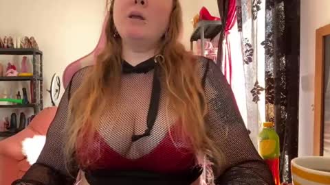 kissica online show from 9, 4, 2026