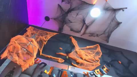 BELLA FLAME online show from 28, 10, 2025