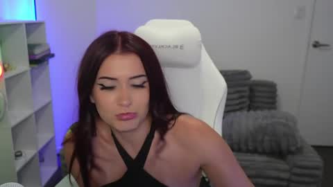 Cherri online show from 15, 4, 2026